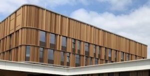 isala, meppel, ziekenhuis meppel, siberisch lariks, gronden, coating, spuiten, houtplus, lariks