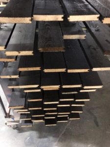 Hout hergebruikt, groen, hout, coating, spuiten, gronden, verf, dura vermeer, houtplus, spuiten.