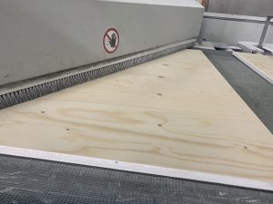 platen, spuiten, plaat, okoume, platen spuiten, gronden, coating, verf, houtplus, vroomshoop