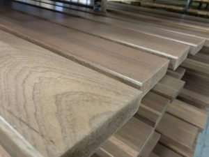 transparant, lakken, spuiten, behandelen, coaten, gronden, transparant, beits, Hout+ Vroomshoop, Houtplus